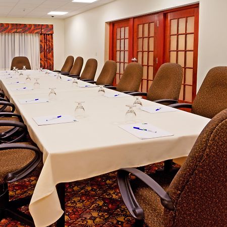 Holiday Inn Express & Suites Albany Airport Area - Latham By Ihg Екстериор снимка