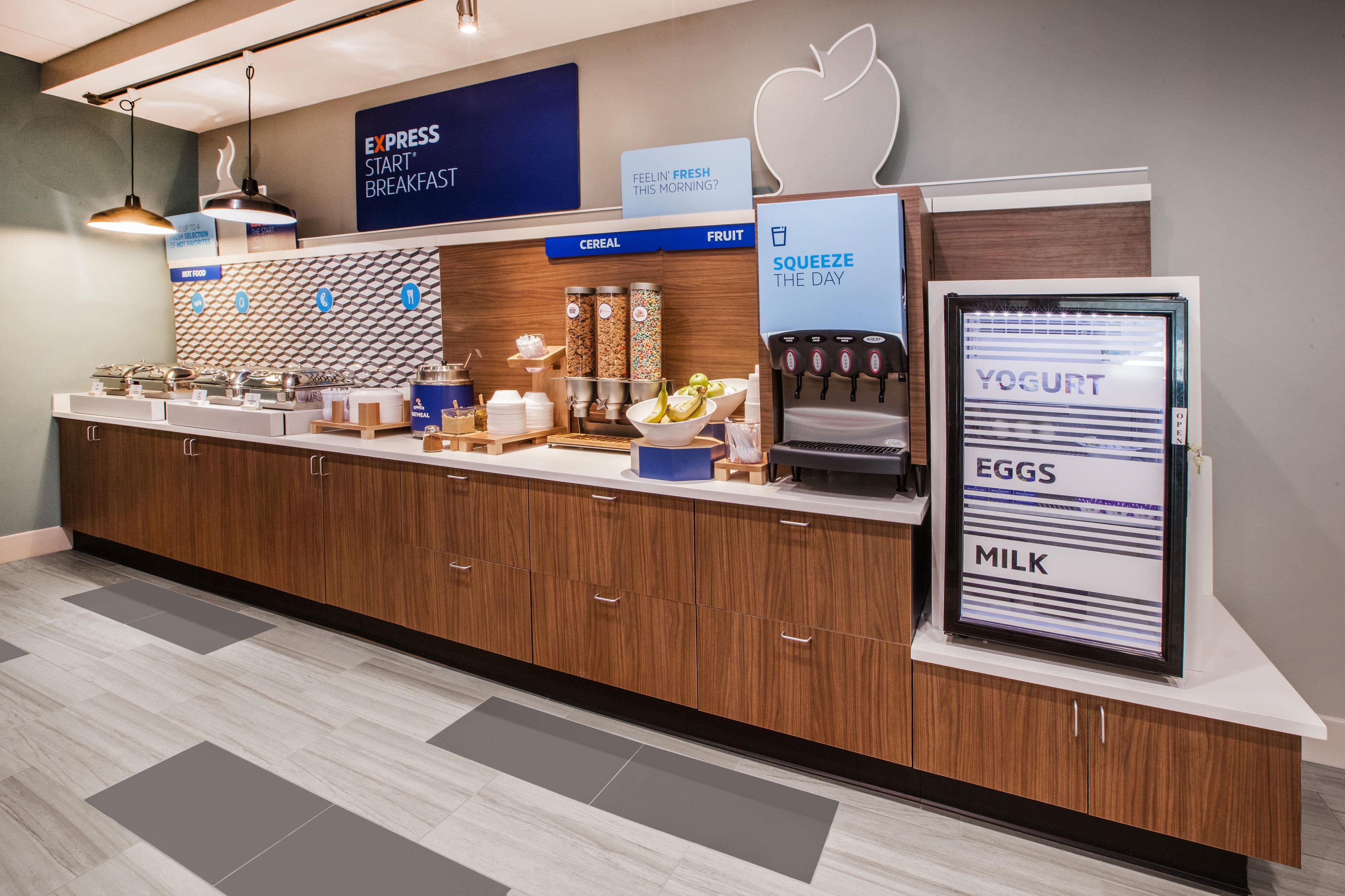 Holiday Inn Express & Suites Albany Airport Area - Latham By Ihg Екстериор снимка