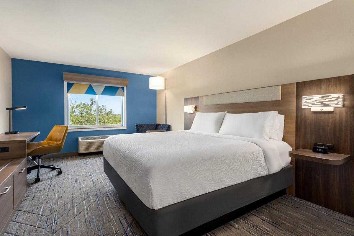 Holiday Inn Express & Suites Albany Airport Area - Latham By Ihg Екстериор снимка