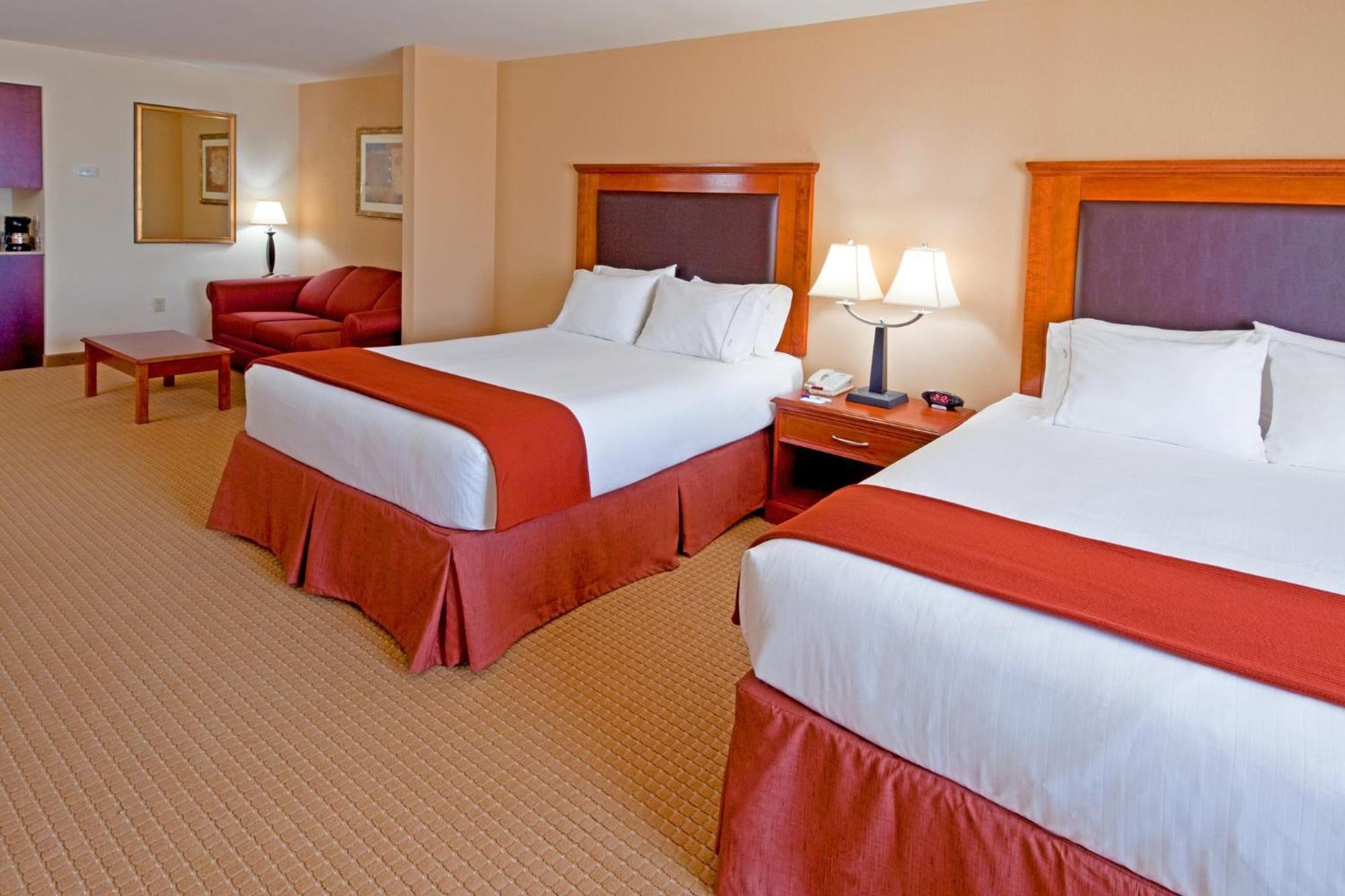 Holiday Inn Express & Suites Albany Airport Area - Latham By Ihg Екстериор снимка